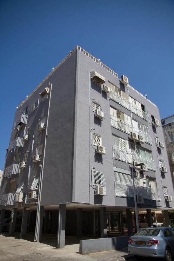Apartments4You Maya Bat Yam Exteriör bild