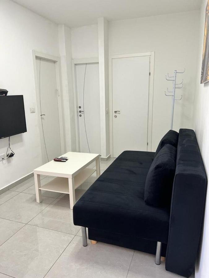 Apartments4You Maya Bat Yam Exteriör bild