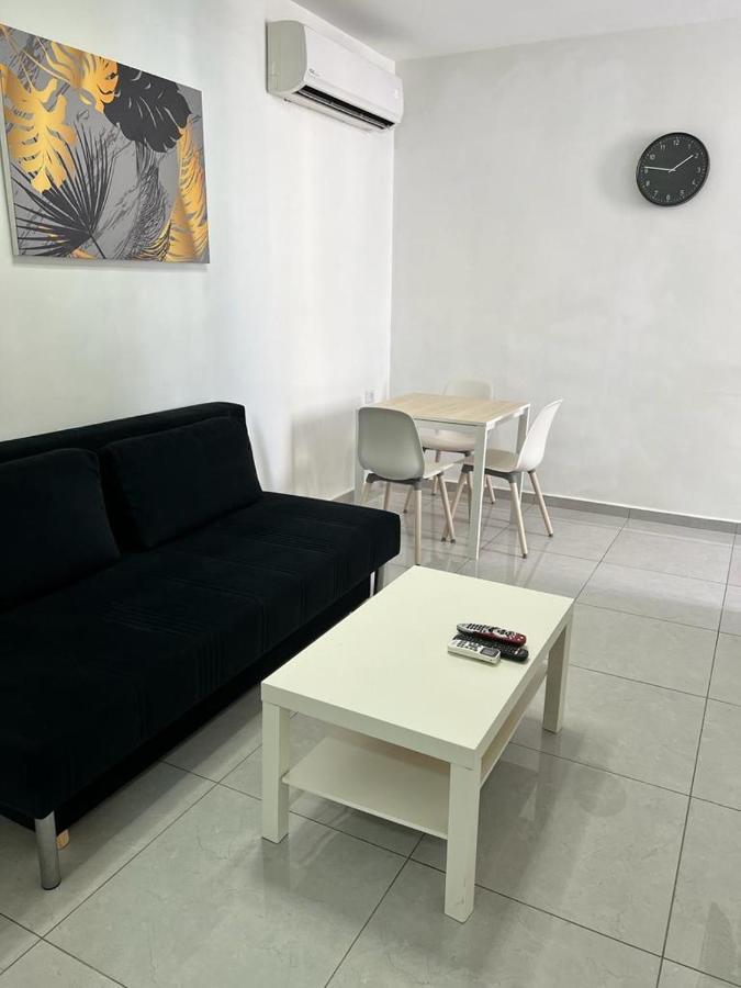 Apartments4You Maya Bat Yam Exteriör bild