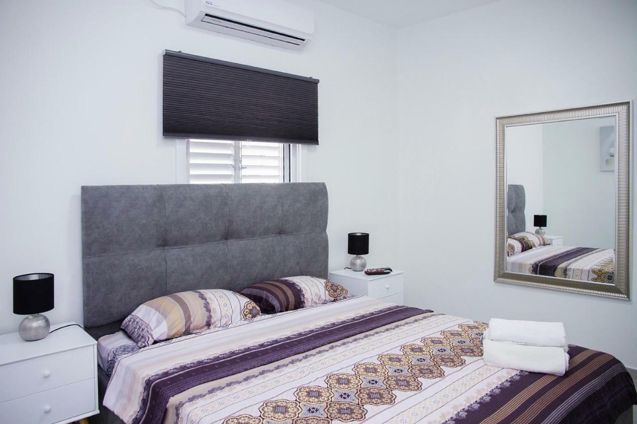 Apartments4You Maya Bat Yam Exteriör bild