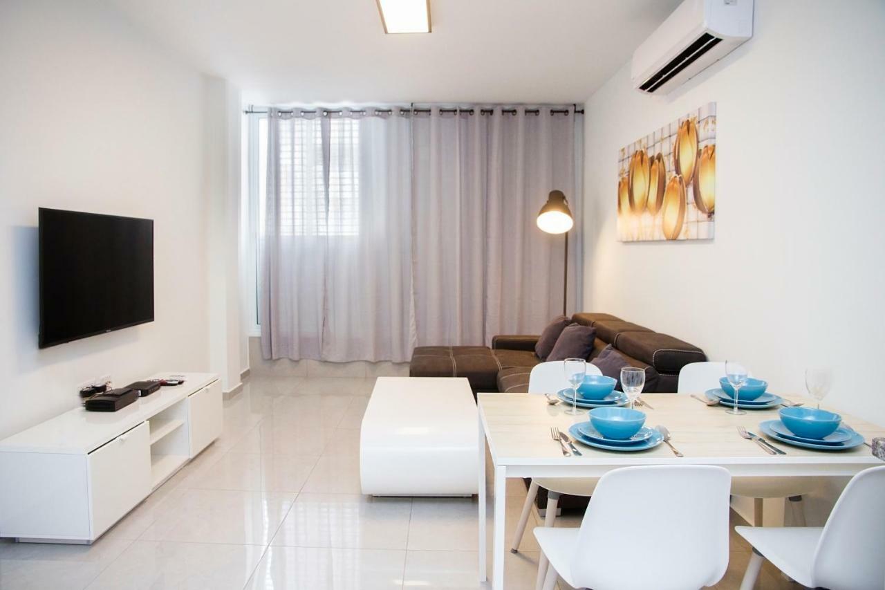 Apartments4You Maya Bat Yam Exteriör bild